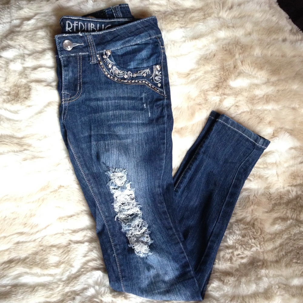 💛{2 for $15}Size 3 Blue Republic Rhinestone Jeans